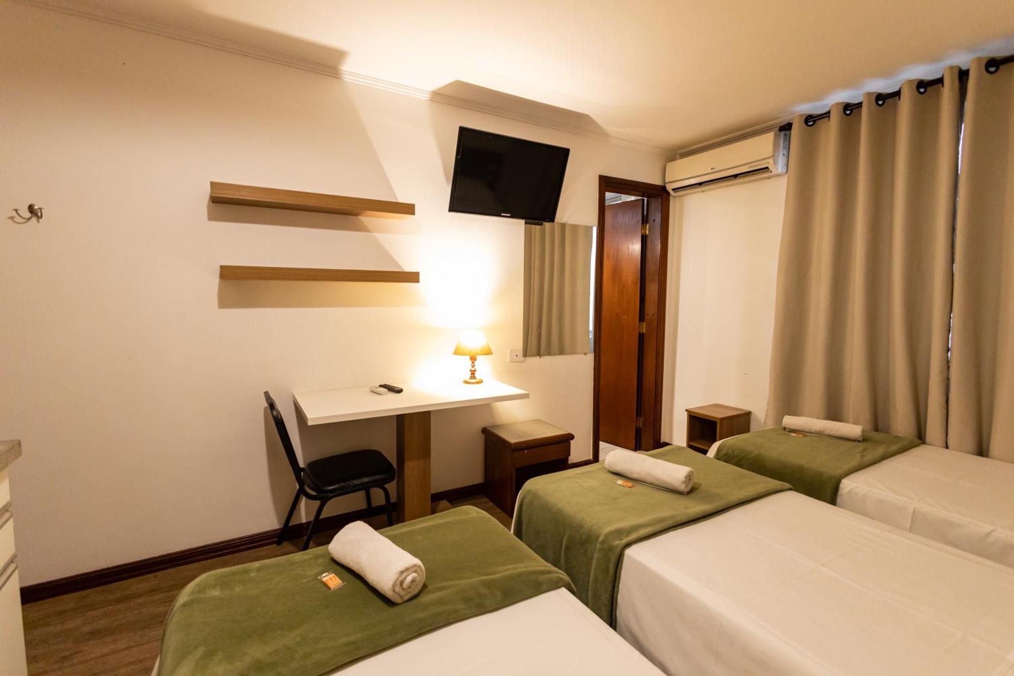Hotel Golden Star Curitiba Esterno foto