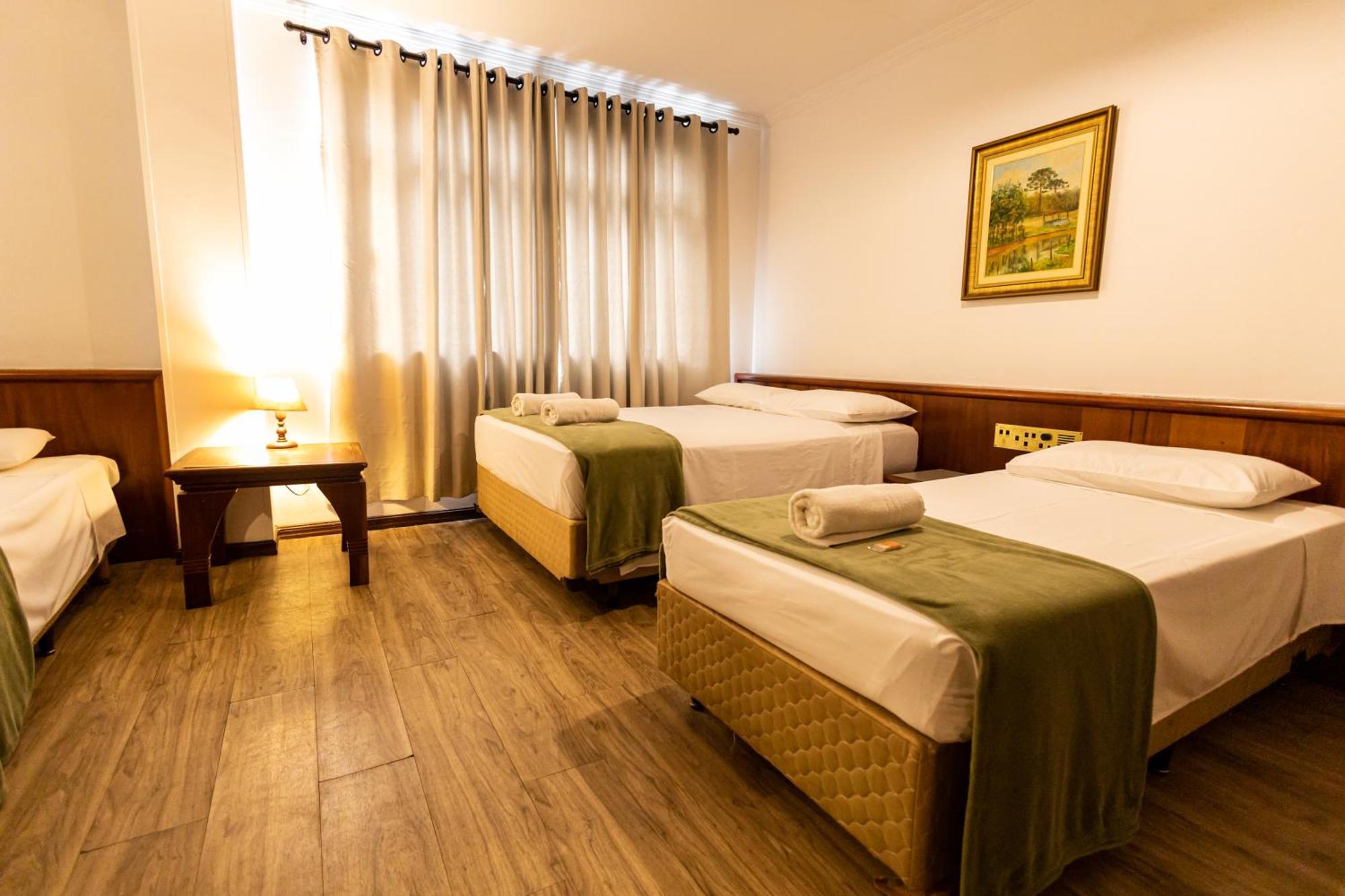 Hotel Golden Star Curitiba Esterno foto